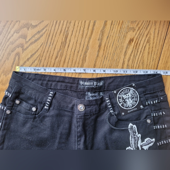 Black stylish pekaboo jeans - Picture 6 of 7